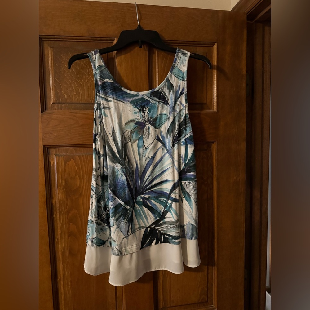 Karen Kane top Medium Tropical Blue, Black and White - Picture 2 of 2